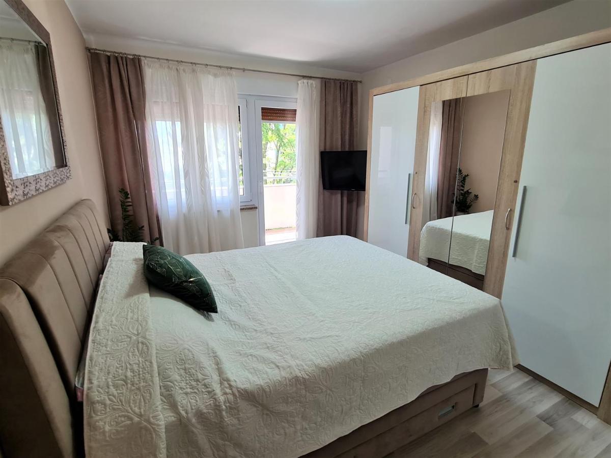 M & M Apartment Pula Dış mekan fotoğraf